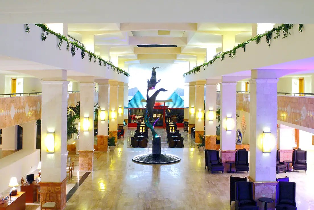foto-de-lobby-del-hotel-golden-parnassus-all-inclusive-resort-and-spa
