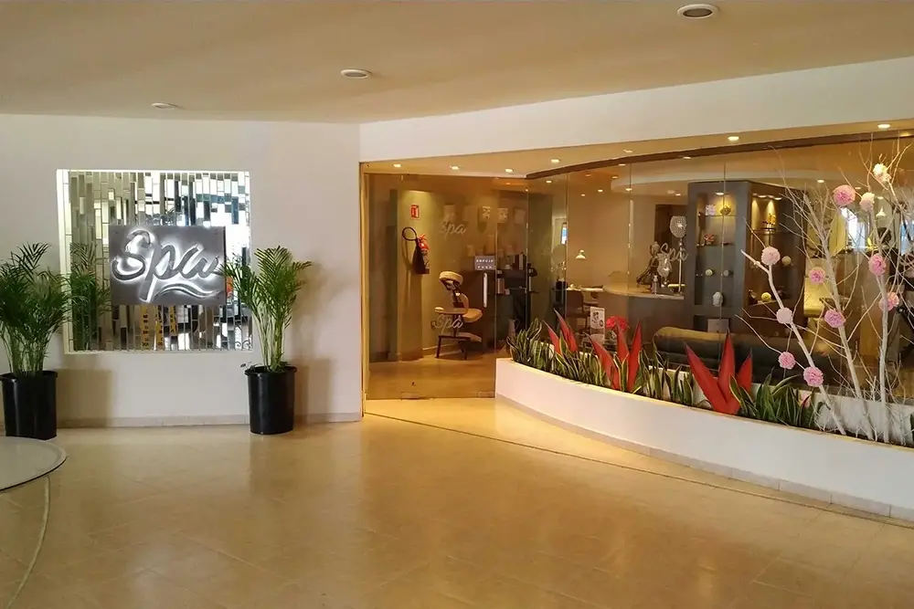 Entrance-of-Golden-Parnassus-Spa-in-Cancun